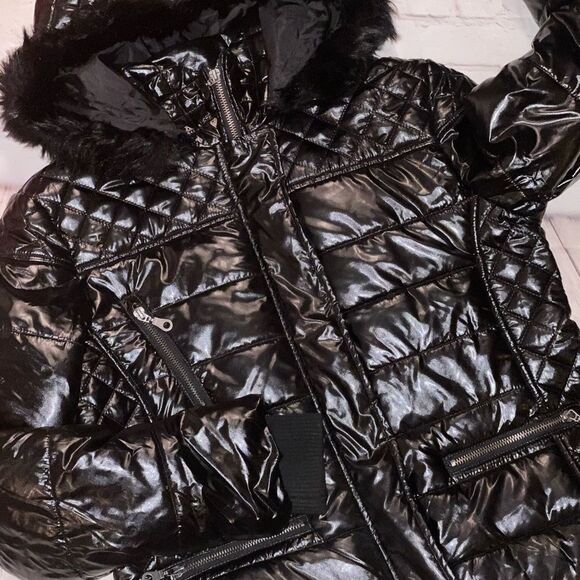 Rampage Lightweight yet Warm Puffer Jacket Faux Fur Hood - Picture 2 of 3